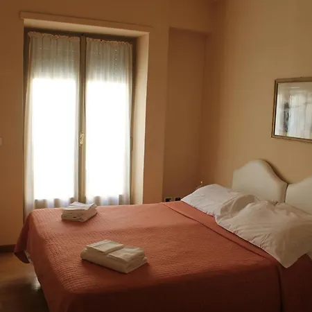 Casa Paolina Hotel apartamentowy Lukka