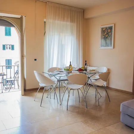 Casa Paolina Lägenhetshotell Lucca