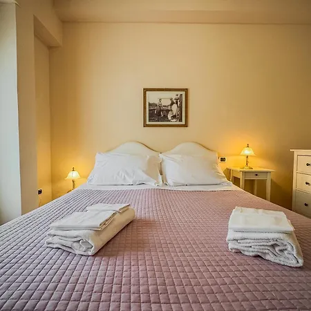 Casa Paolina Lägenhetshotell Lucca