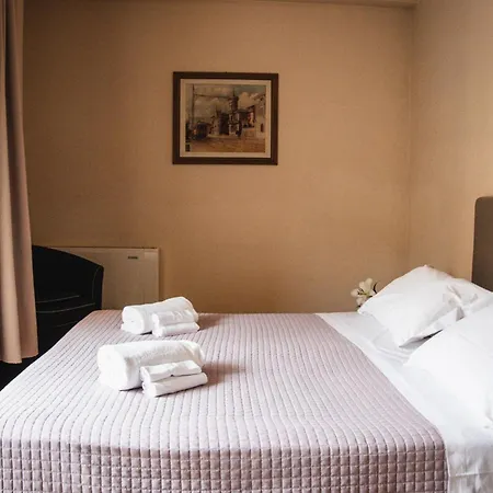 Casa Paolina Hotel apartamentowy Lukka